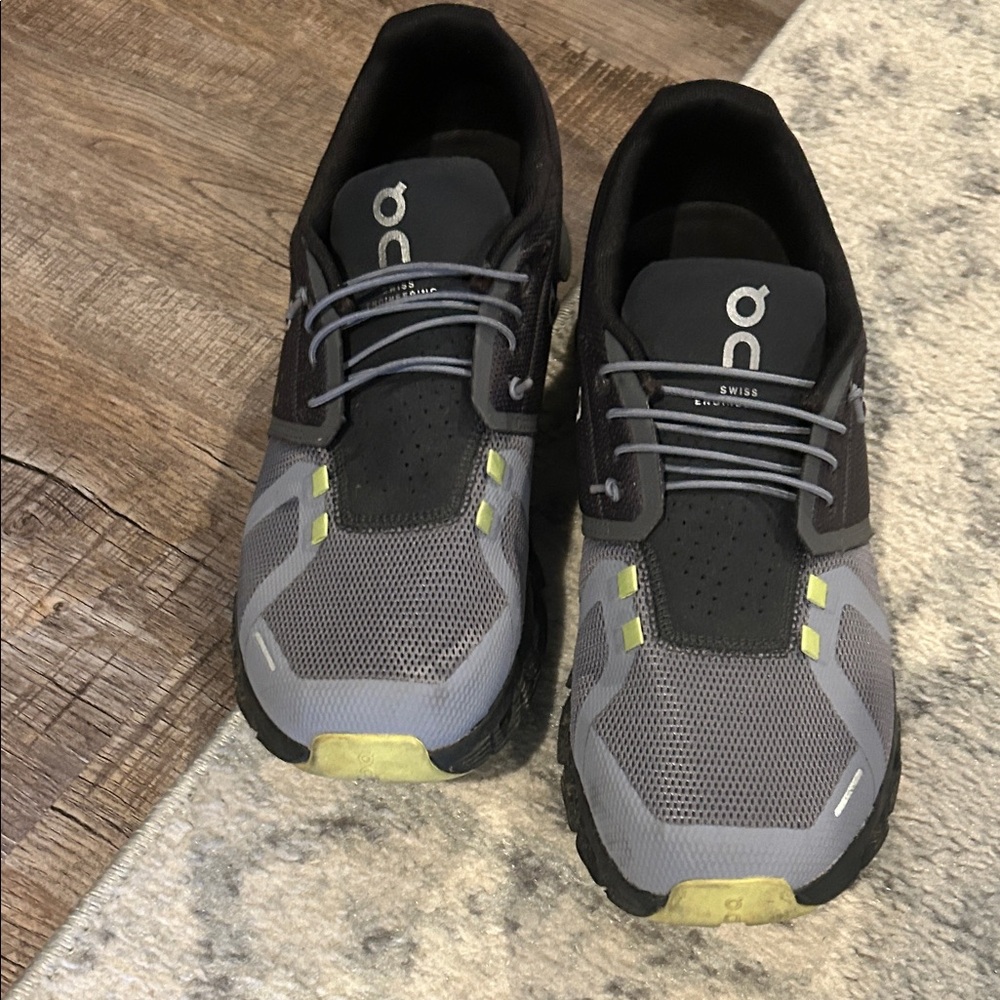 On cloud  Men's Black and Gray Athletic Shoes